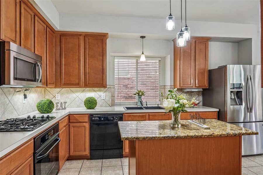 Property photo for 6510 Daisy Drive, Arlington, TX
