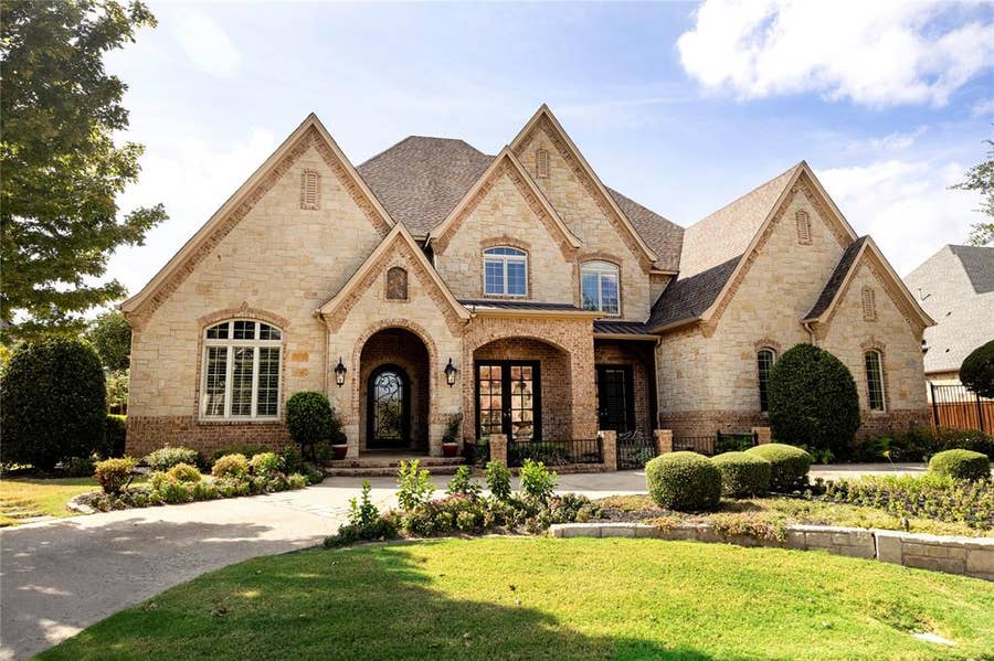 Property photo for 2109 Miracle Point Drive, Southlake, TX
