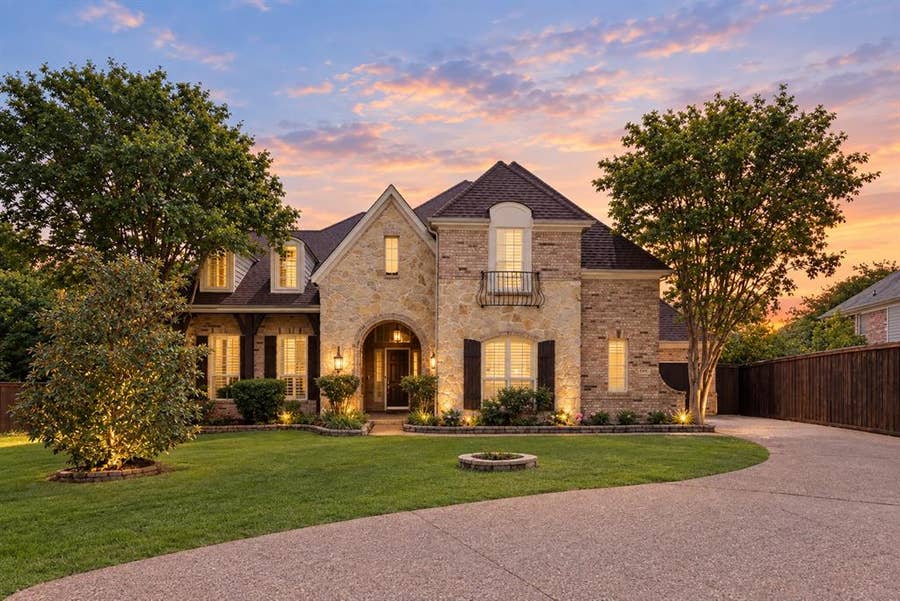 Property photo for 663 Links View Court, Grand Prairie, TX