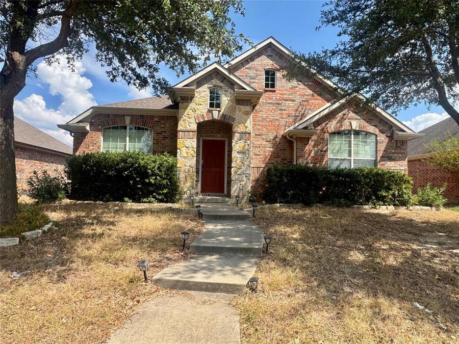 Property photo for 630 Mary Wilson Drive, Lancaster, TX