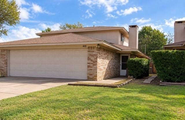 Property photo for 415 S Las Vegas Trail, White Settlement, TX