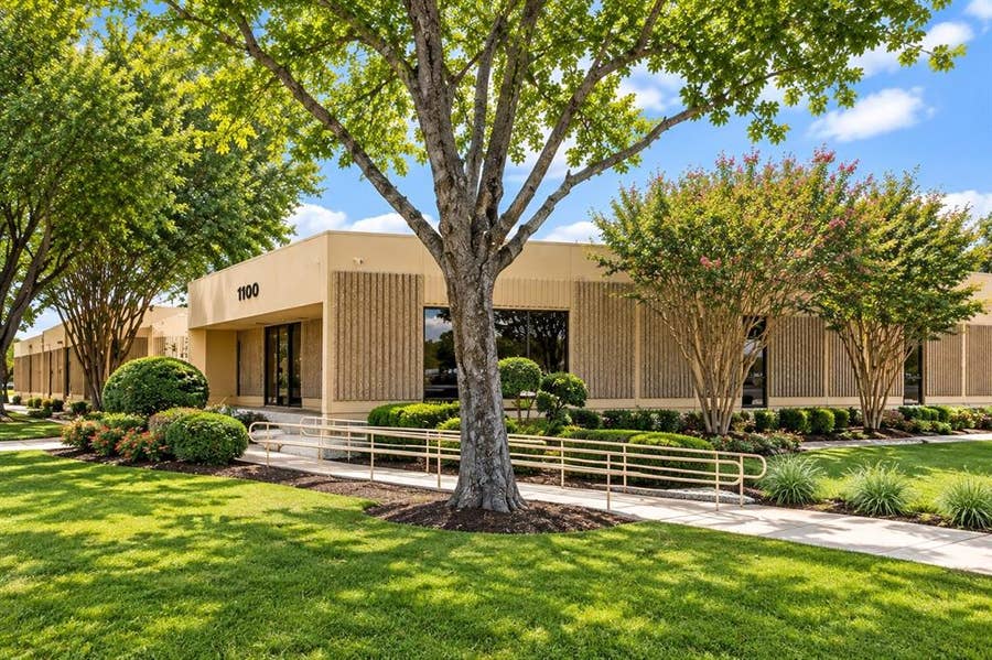 Property photo for 1100 Fountain Parkway, #2, Grand Prairie, TX