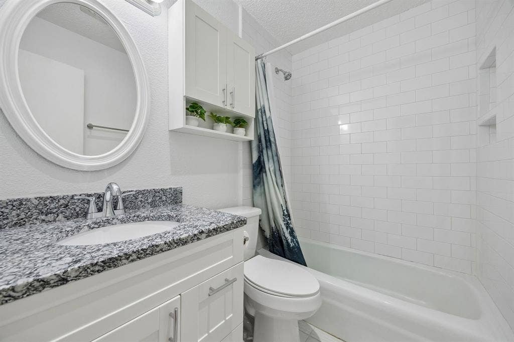 2958 Country Place Circle, Carrollton, TX 75006 2958 Country Place Circle, Carrollton, TX 75006