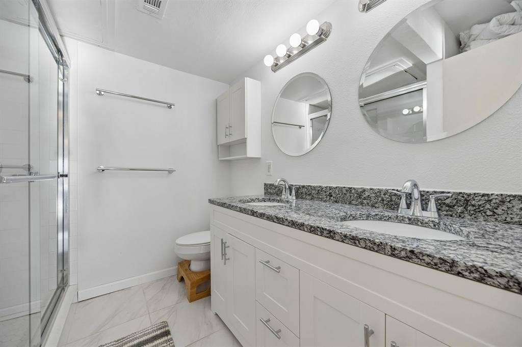 2958 Country Place Circle, Carrollton, TX 75006 2958 Country Place Circle, Carrollton, TX 75006