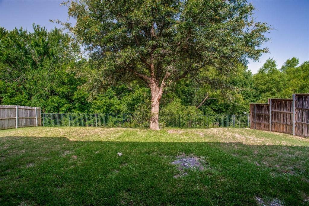 2845 Laurel Oak Drive, McKinney, TX 75071