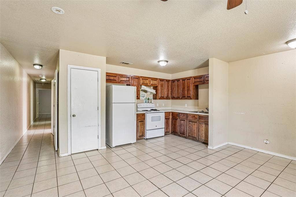 3100 Hale Avenue, #101 & 102, Fort Worth, TX 76106 3100 Hale Avenue, #101 & 102, Fort Worth, TX 76106
