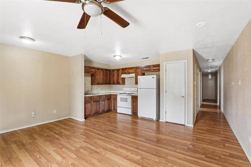 3100 Hale Avenue, #101 & 102, Fort Worth, TX 76106 Open kitchen and living space
