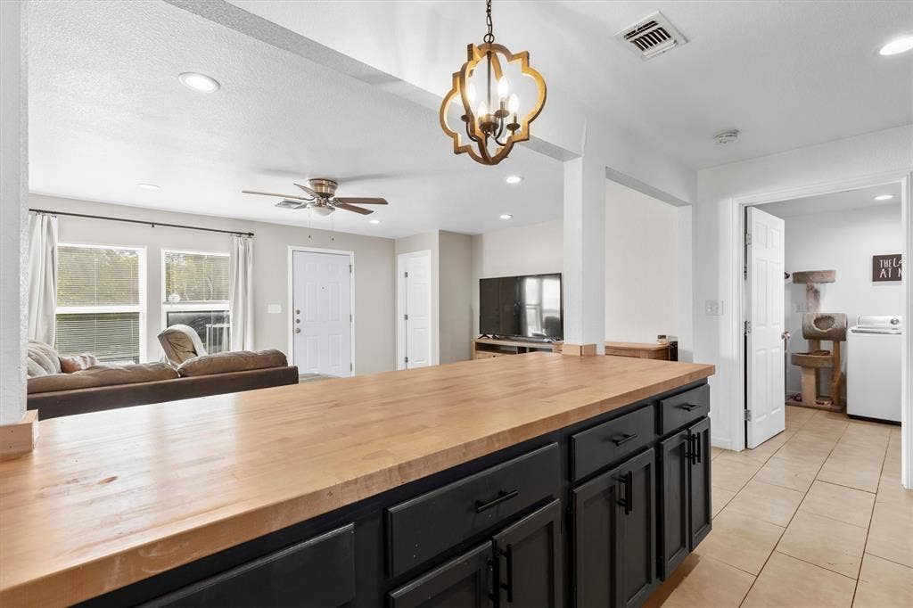 101 3rd Street, Valley View, TX 76272 101 3rd Street, Valley View, TX 76272