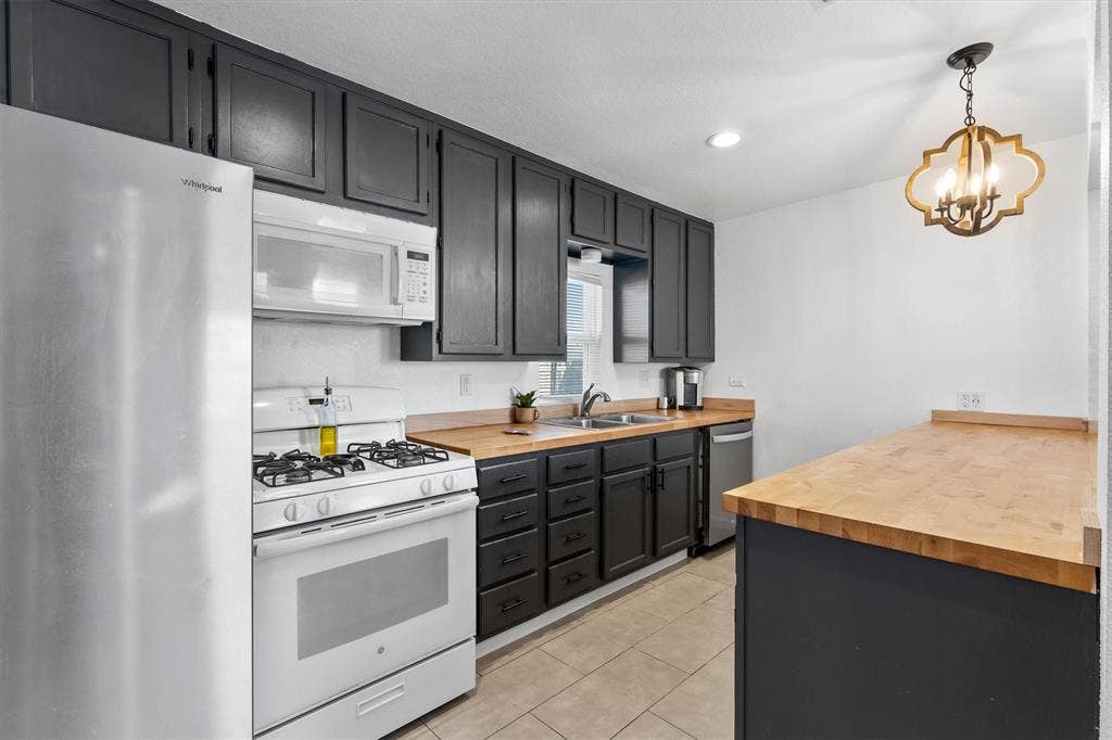 101 3rd Street, Valley View, TX 76272 101 3rd Street, Valley View, TX 76272