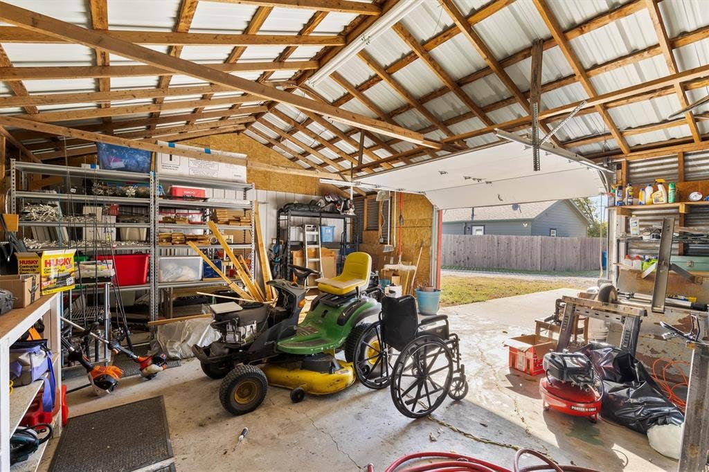 101 3rd Street, Valley View, TX 76272 101 3rd Street, Valley View, TX 76272