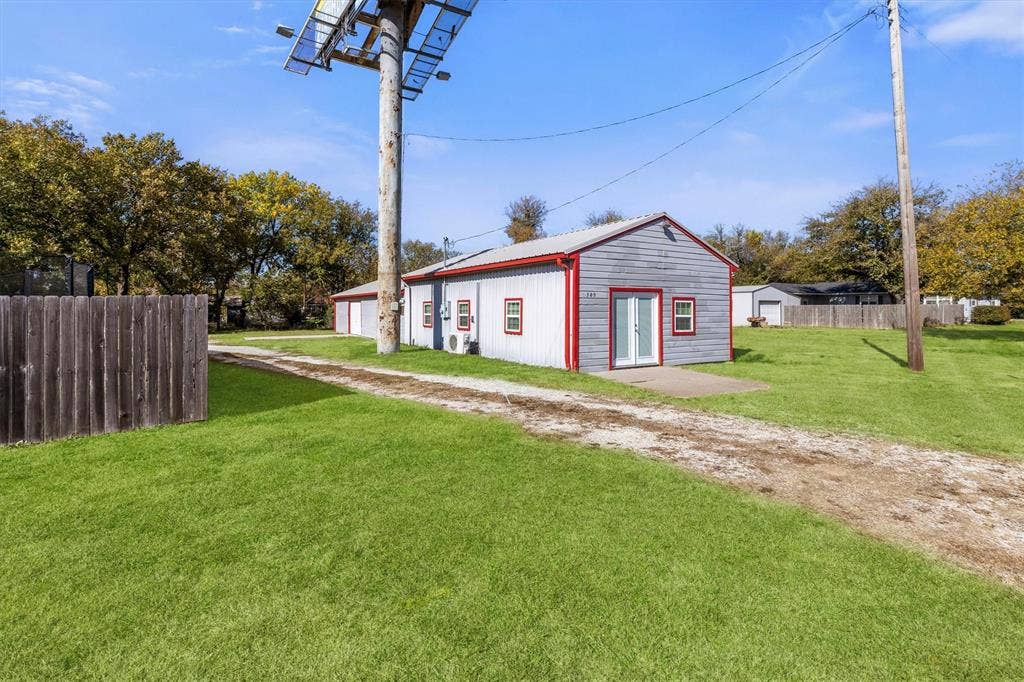 101 3rd Street, Valley View, TX 76272 101 3rd Street, Valley View, TX 76272