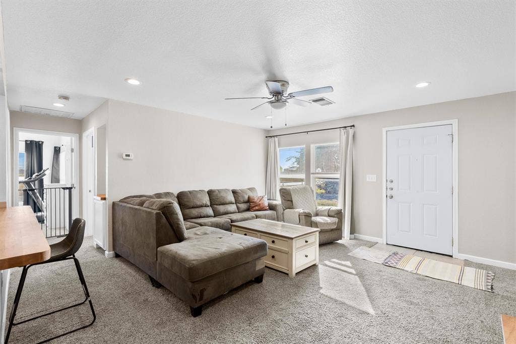 101 3rd Street, Valley View, TX 76272 101 3rd Street, Valley View, TX 76272