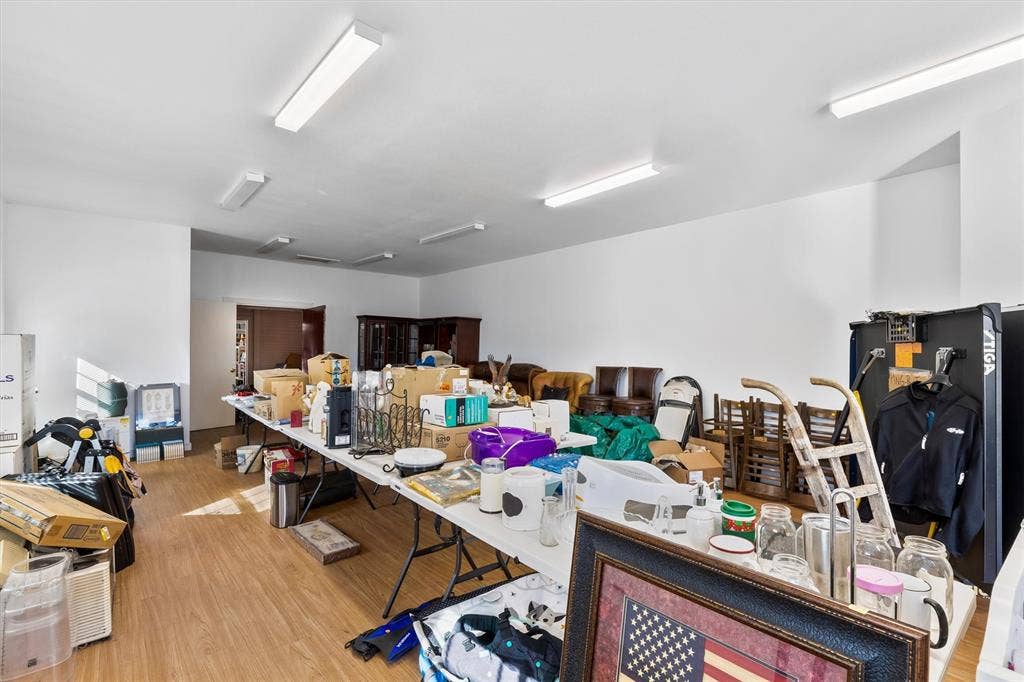 101 3rd Street, Valley View, TX 76272 101 3rd Street, Valley View, TX 76272