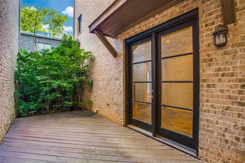 3805 Holland Avenue, Dallas, TX 75219 3805 Holland Avenue, Dallas, TX 75219
