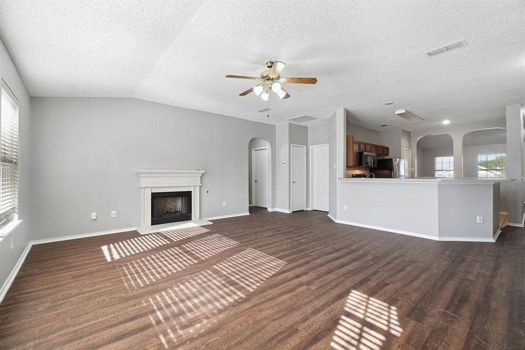 1015 Richmond Lane, Forney, TX 75126 1015 Richmond Lane, Forney, TX 75126