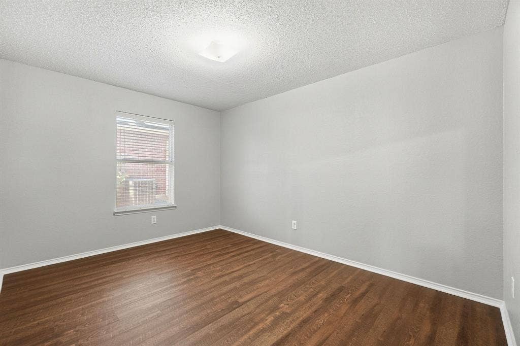 1015 Richmond Lane, Forney, TX 75126 1015 Richmond Lane, Forney, TX 75126