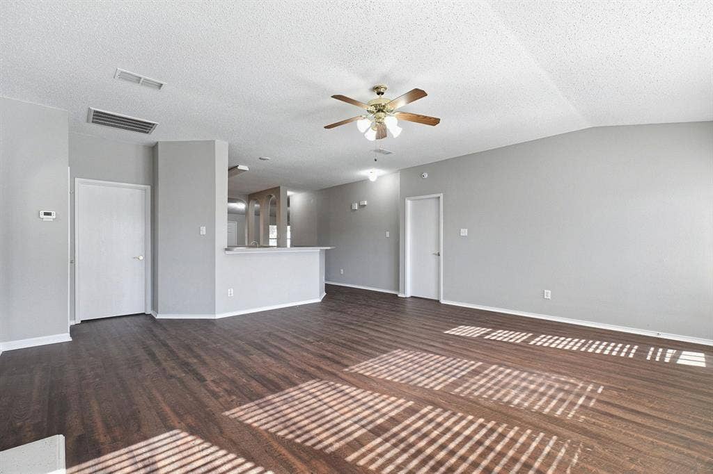 1015 Richmond Lane, Forney, TX 75126 1015 Richmond Lane, Forney, TX 75126