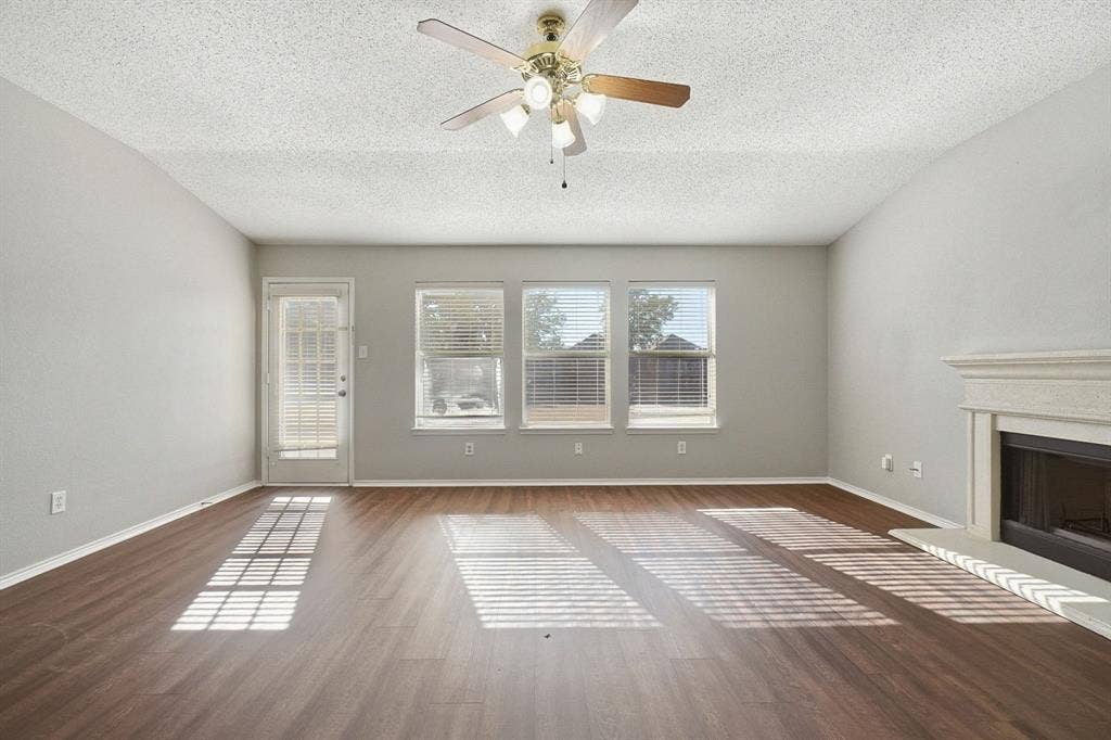 1015 Richmond Lane, Forney, TX 75126 1015 Richmond Lane, Forney, TX 75126