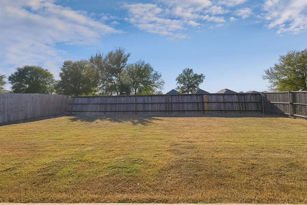 1015 Richmond Lane, Forney, TX 75126 1015 Richmond Lane, Forney, TX 75126