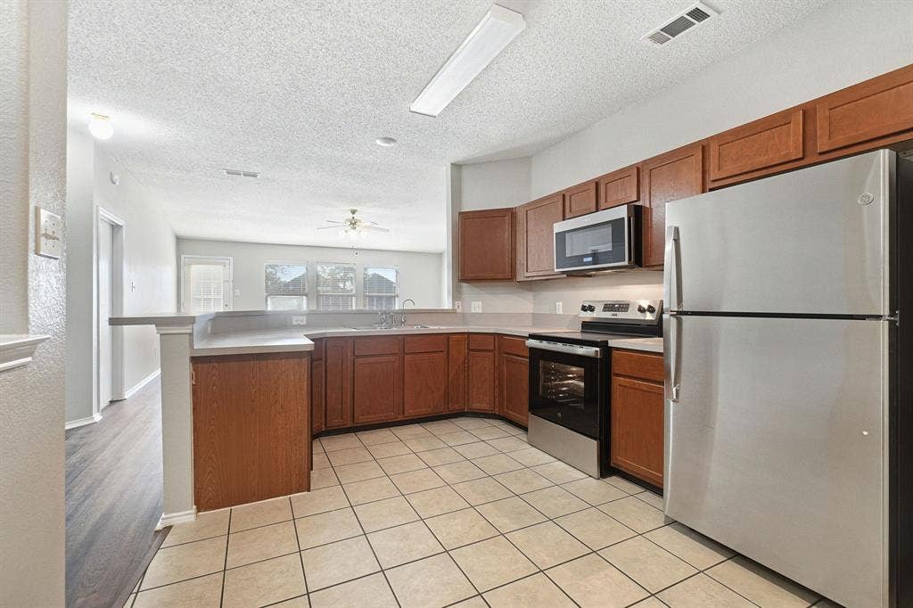 1015 Richmond Lane, Forney, TX 75126 1015 Richmond Lane, Forney, TX 75126