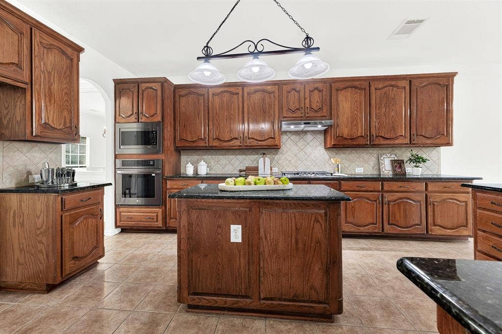 333 Green Acres Drive, Murphy, TX 75094 333 Green Acres Drive, Murphy, TX 75094