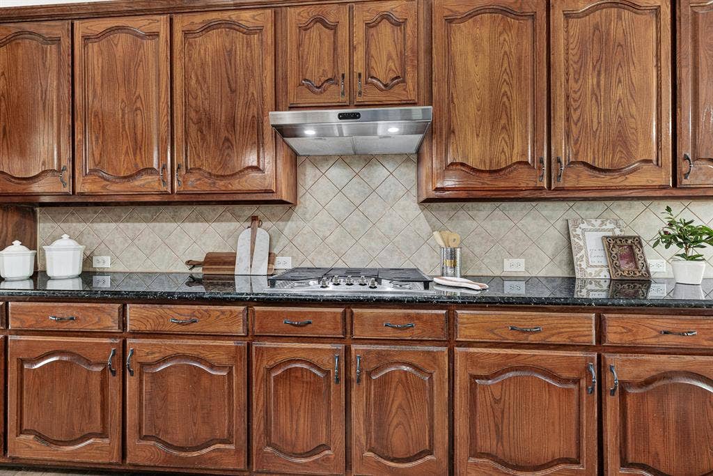 333 Green Acres Drive, Murphy, TX 75094 333 Green Acres Drive, Murphy, TX 75094