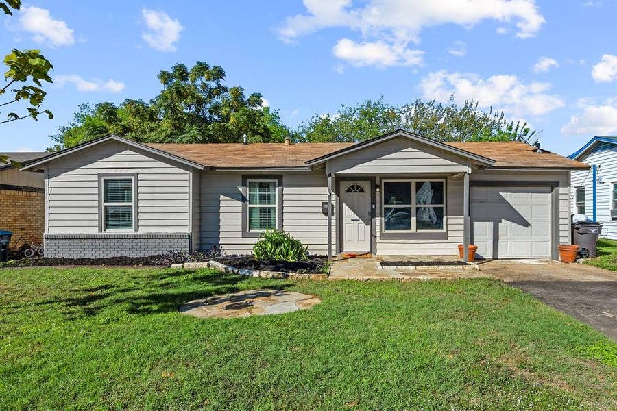 Property photo for 4808 S Hughes Avenue, Fort Worth, TX