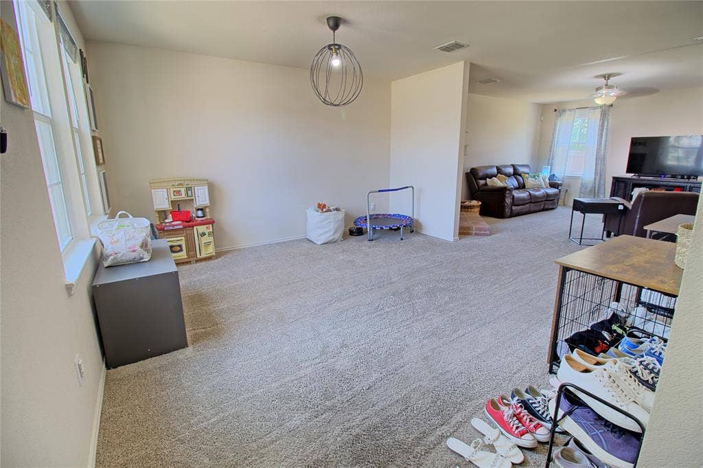 1312 Gayle Street, Burleson, TX 76028 1312 Gayle Street, Burleson, TX 76028
