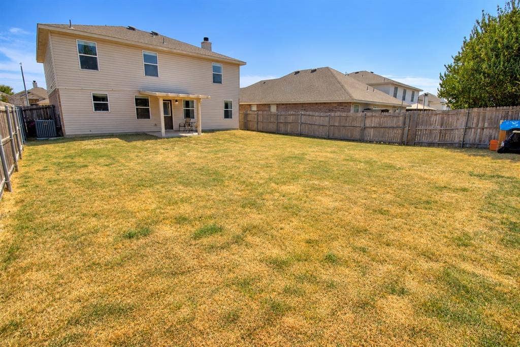 1312 Gayle Street, Burleson, TX 76028 1312 Gayle Street, Burleson, TX 76028