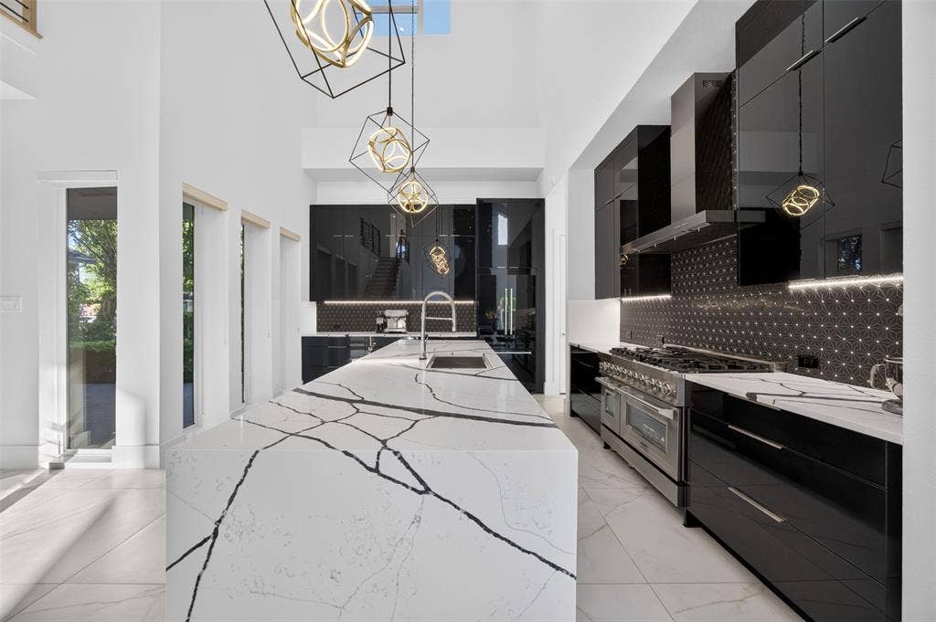 6829 Prosper Street, Dallas, TX 75209 6829 Prosper Street, Dallas, TX 75209