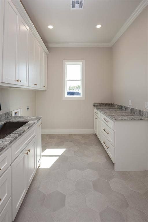206 Knights Crossing Road, Lorena, TX 76655 Extra storage in the laundry room