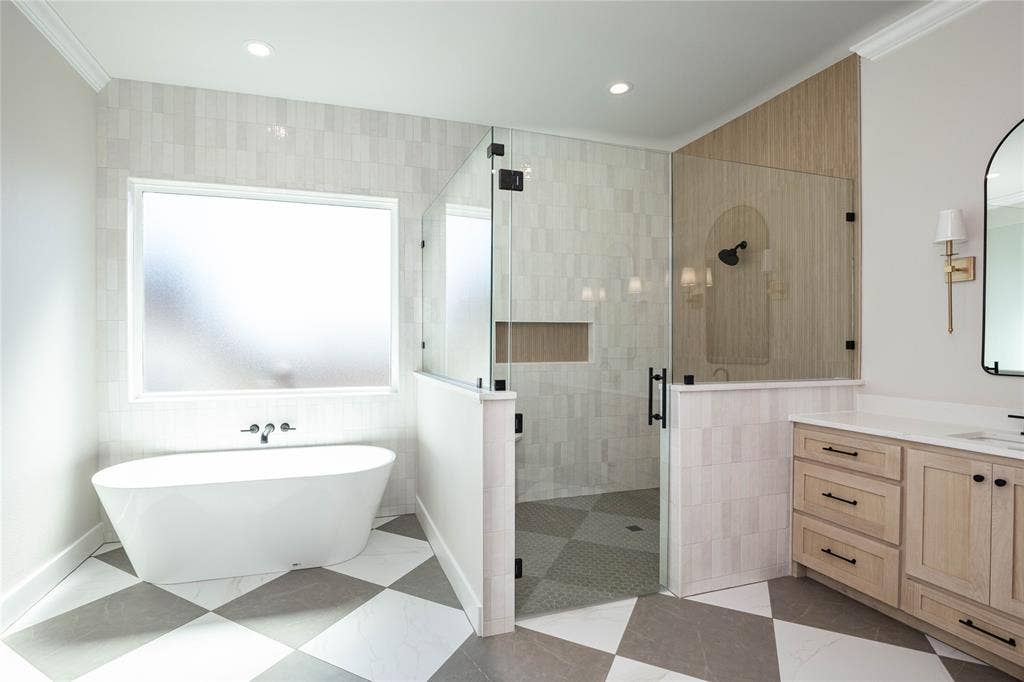 206 Knights Crossing Road, Lorena, TX 76655 Freestanding tub for soaking and relaxing
