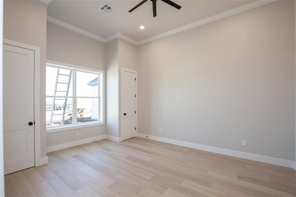 206 Knights Crossing Road, Lorena, TX 76655 Spacious Office with two closets. (Could be 5th bedroom.)