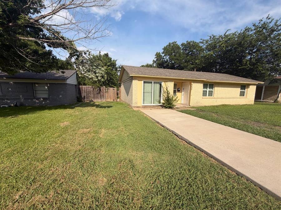 Property photo for 4232 Scottsdale Drive, Mesquite, TX