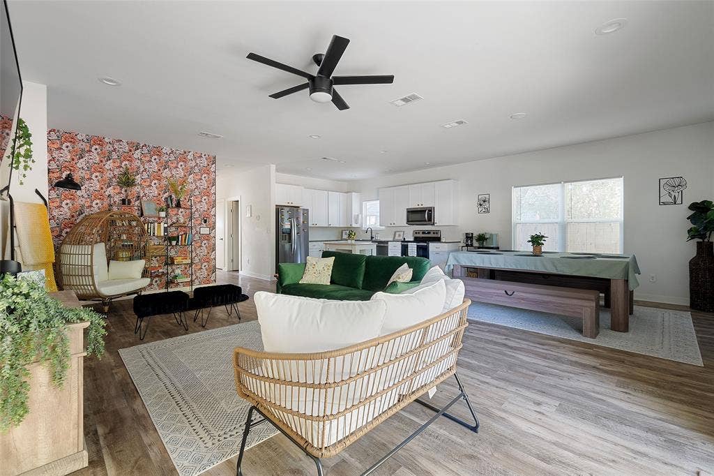 3614 Bertrand Avenue, Dallas, TX 75210 3614 Bertrand Avenue, Dallas, TX 75210