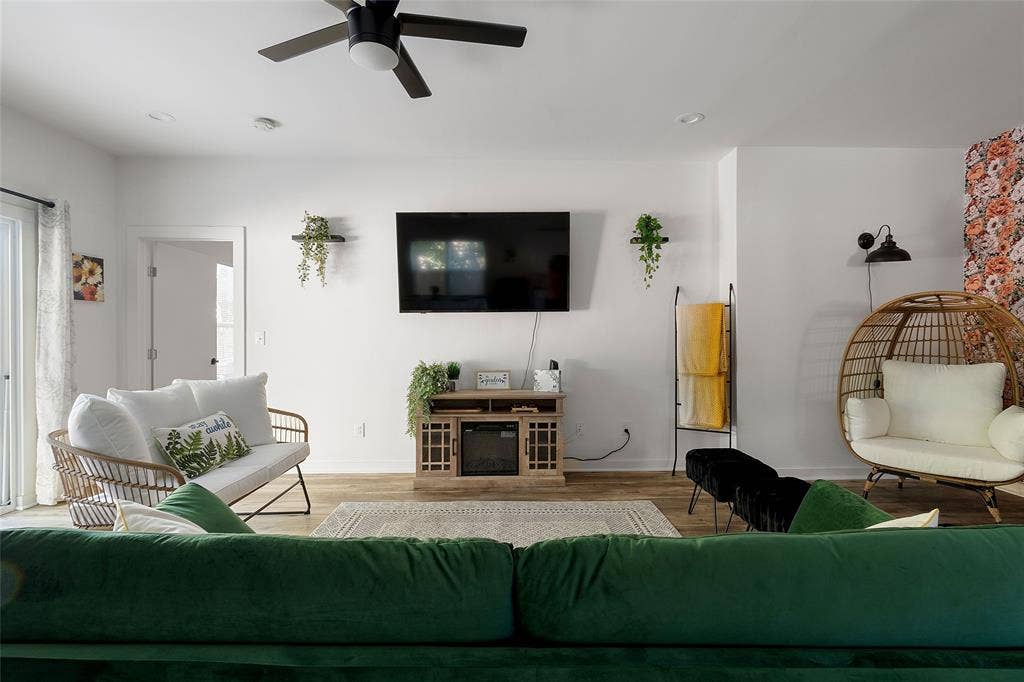 3614 Bertrand Avenue, Dallas, TX 75210 3614 Bertrand Avenue, Dallas, TX 75210