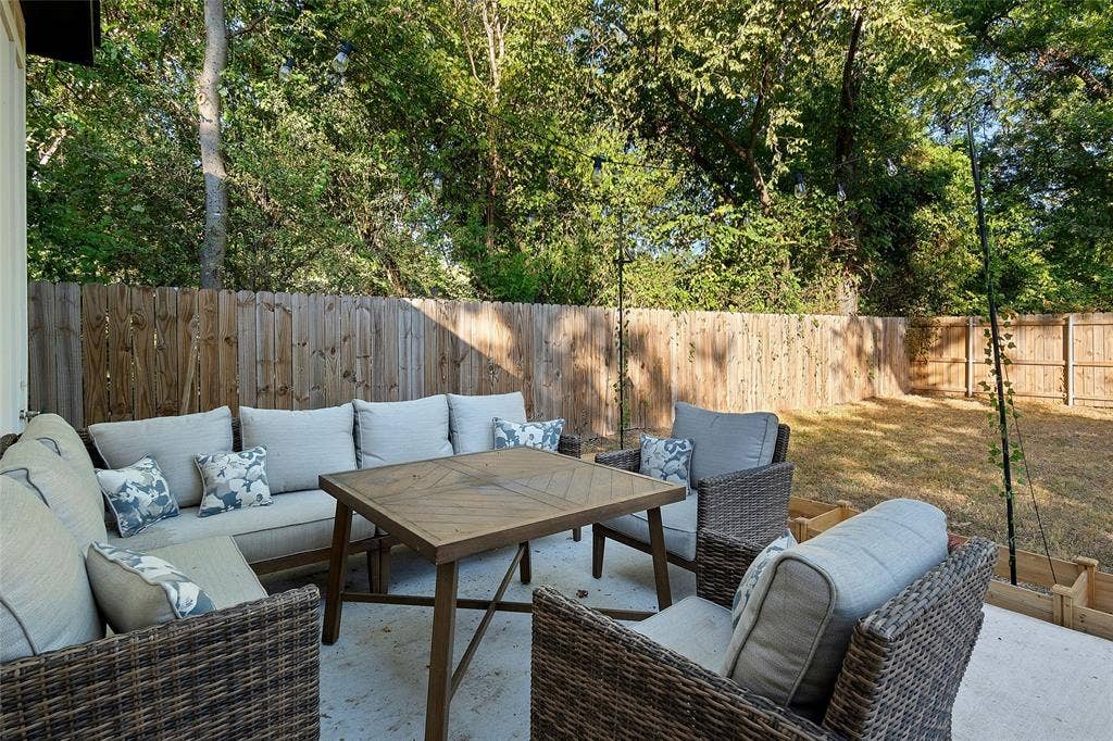 3614 Bertrand Avenue, Dallas, TX 75210 3614 Bertrand Avenue, Dallas, TX 75210
