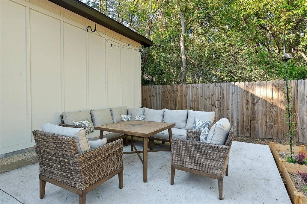 3614 Bertrand Avenue, Dallas, TX 75210 3614 Bertrand Avenue, Dallas, TX 75210