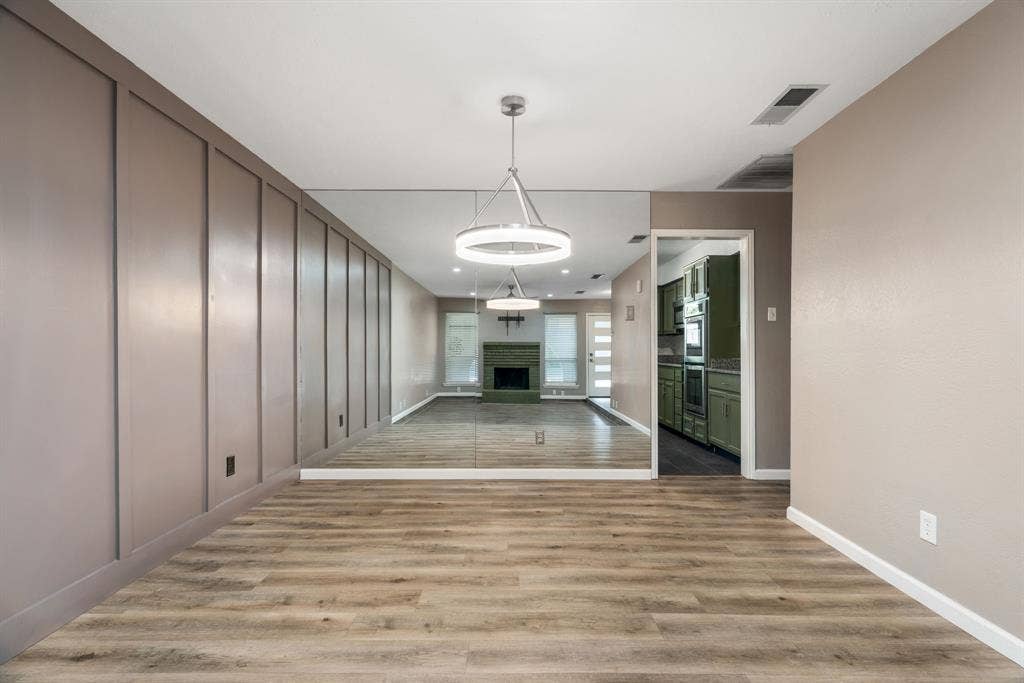 9658 Bryson Drive, Dallas, TX 75238 9658 Bryson Drive, Dallas, TX 75238