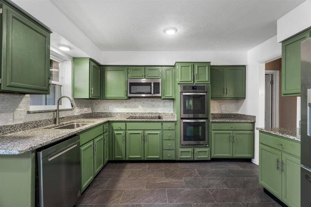 9658 Bryson Drive, Dallas, TX 75238 9658 Bryson Drive, Dallas, TX 75238