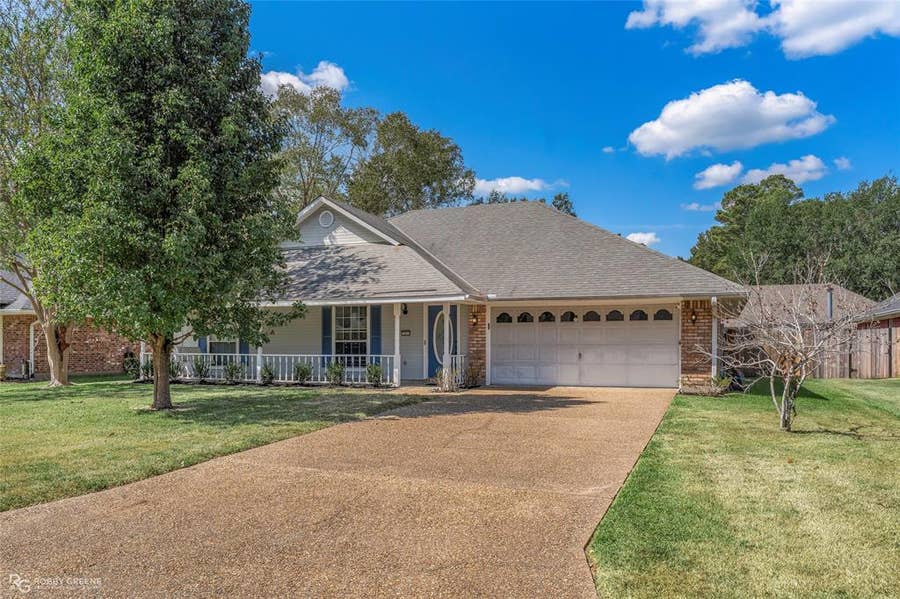 Property photo for 10012 Aylesbury Court, Shreveport, LA