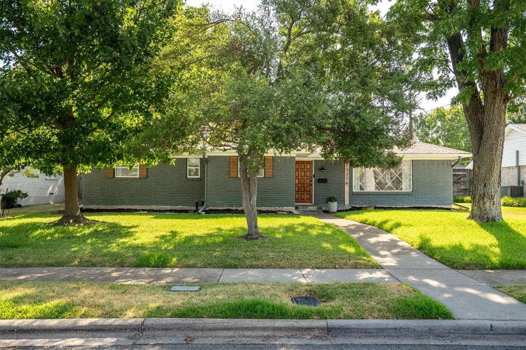 Gorgeous home in the heart of Farmers Branch.