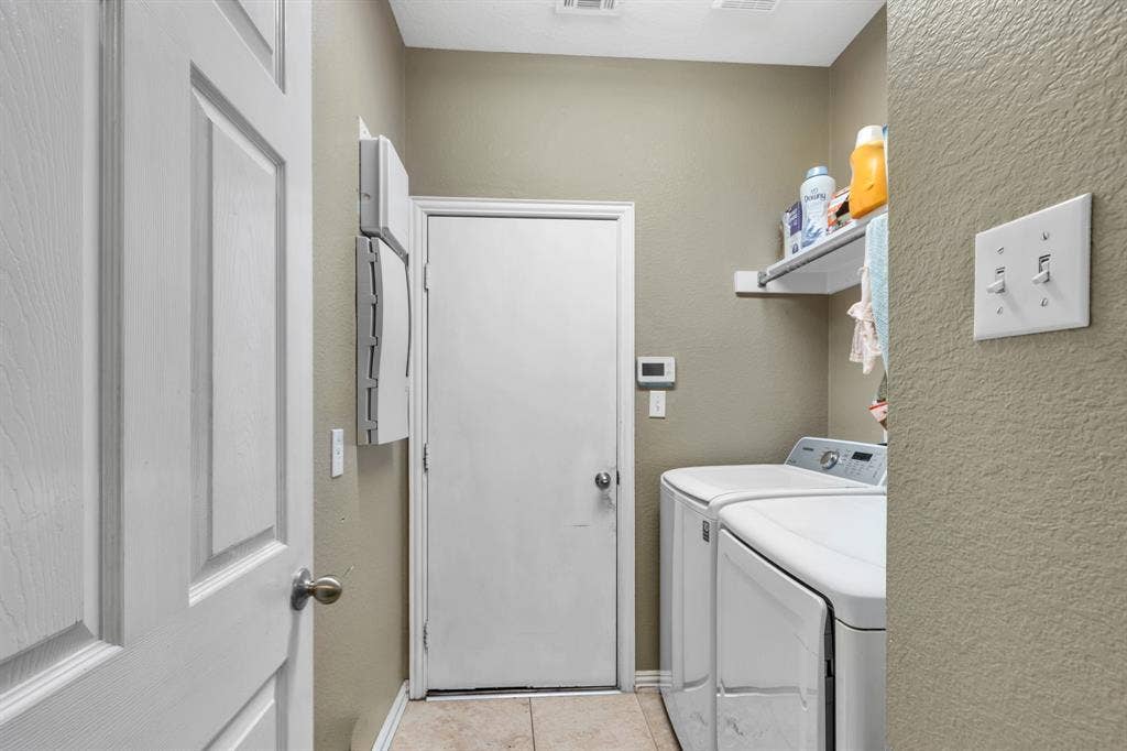 1905 Canyon Wren Drive, McKinney, TX 75071 Laundry room