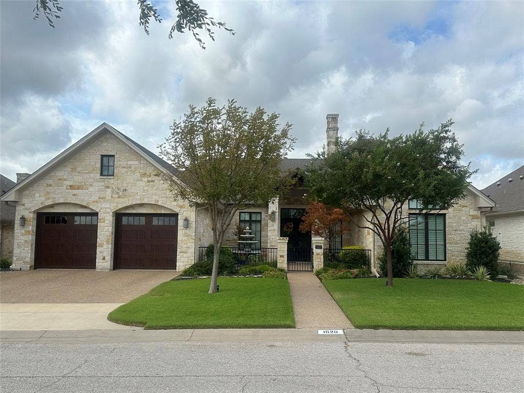 1520 Ridgewood Drive, Waco, TX 76710 1520 Ridgewood Drive, Waco, TX 76710