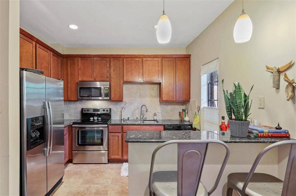 6011 E University Boulevard, #246, Dallas, TX 75206