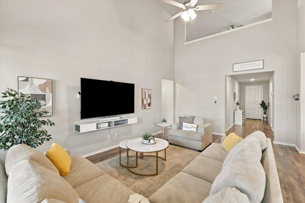 6304 Jib Court, Fort Worth, TX 76179 Soaring ceilings with a ceiling fan