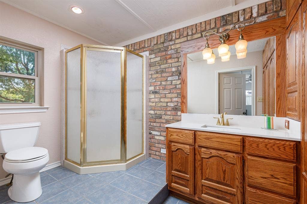 6607 S State Highway 78 Highway, Bonham, TX 75418 Bathroom off from Family Room with Wall of storage