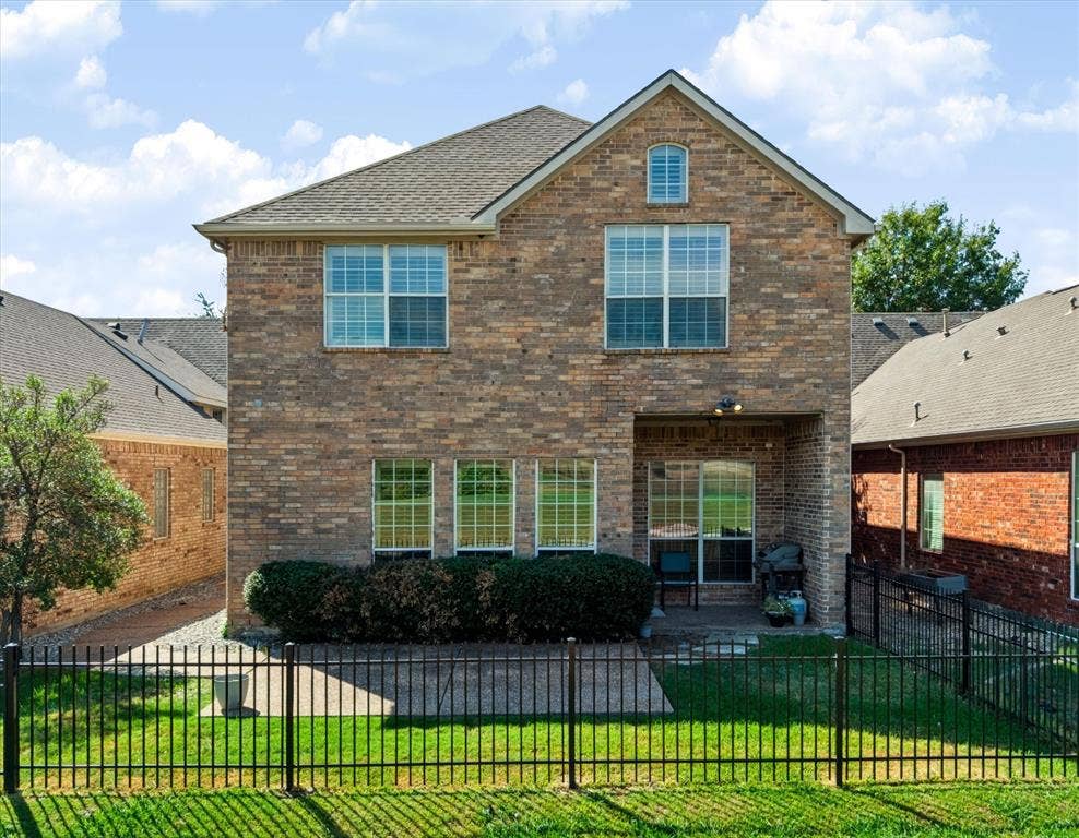 2305 Canyon Creek Drive, McKinney, TX 75072 2305 Canyon Creek Drive, McKinney, TX 75072