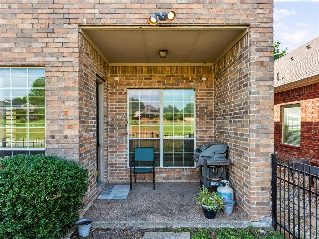2305 Canyon Creek Drive, McKinney, TX 75072 2305 Canyon Creek Drive, McKinney, TX 75072