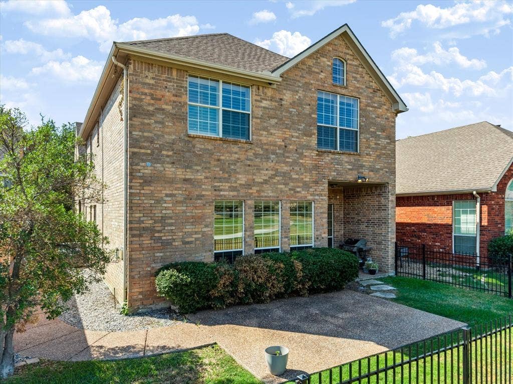 2305 Canyon Creek Drive, McKinney, TX 75072 2305 Canyon Creek Drive, McKinney, TX 75072